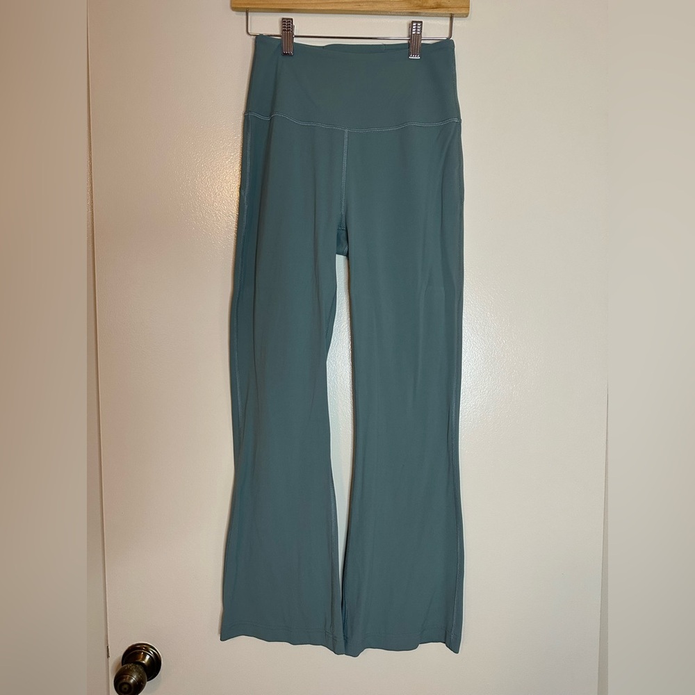 Lululemon in the groove leggings size 6 26’ inseam